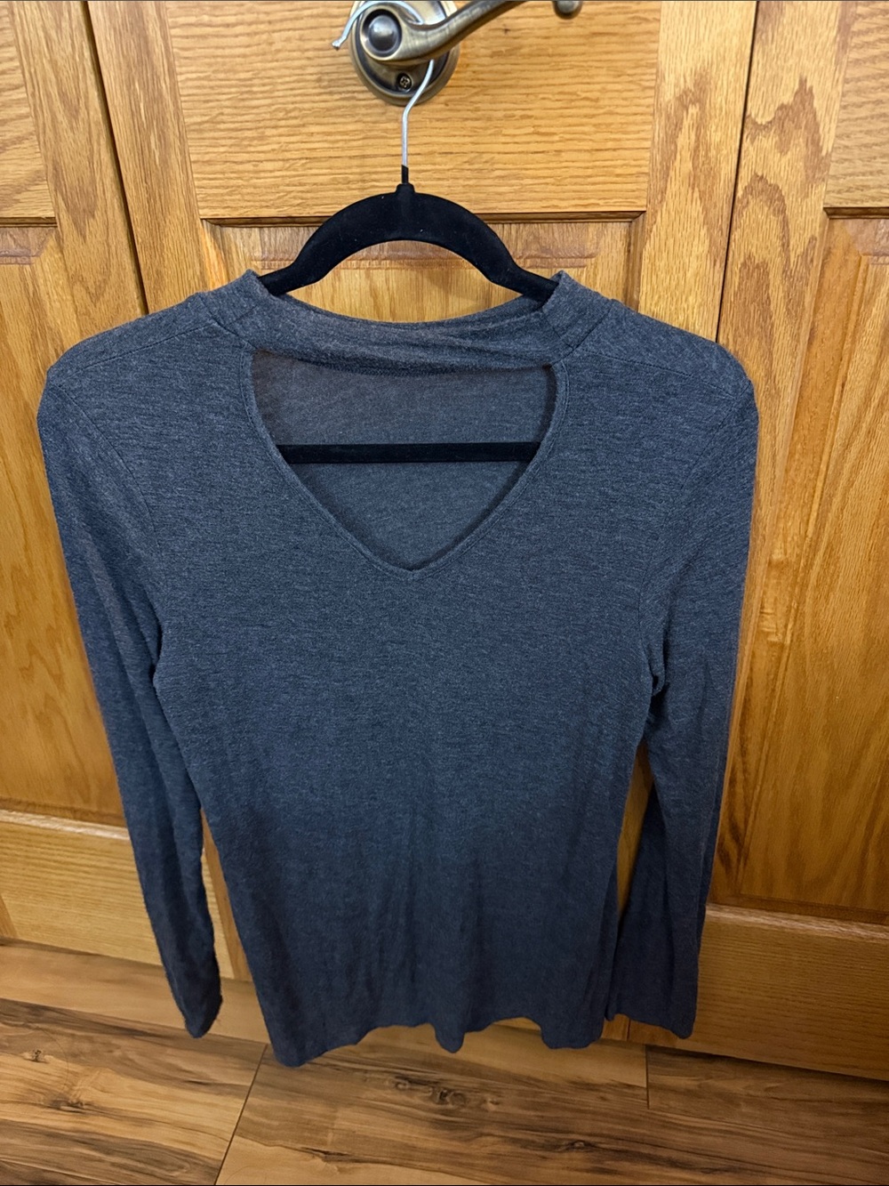 Women’s Charcoal Gray V-Neck Long Sleeve Top